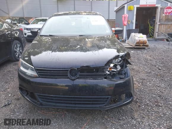 ✅ 2012 Volkswagen Jetta S • VIN: 3VW2K7AJ2CM358072 • Lot: 42406237. Wystawiony na IAAI z przebiegiem 76 797 mil. Bezpłatny archiwum sprzedaży aukcyjnych z USA i szczegółowy raport historii pojazdu na DreamBid. Zdjęcie 12.