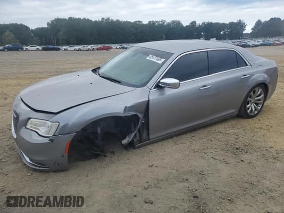 ✅ 2018 Chrysler 300 Limited • VIN: 2C3CCAEGXJH193999 • Lot: 85572495. Listed on Copart with 173,195 mi. Free auction sales archive from the USA and detailed vehicle history report at DreamBid. Image 1.