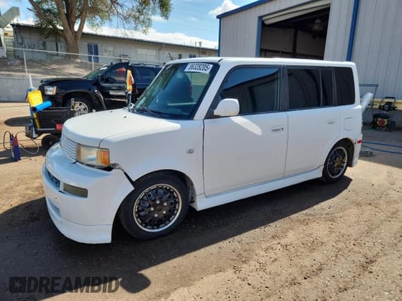 ✅ 2004 Scion xB • VIN: JTLKT334440157119 • Лот: 86328205. Опубликован ранее на Copart с пробегом 208 850 миль. Бесплатный доступ к архиву аукционных продаж из США и подробный отчёт об истории автомобиля на DreamBid. Изображение 1.