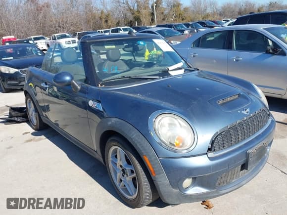 ✅ 2010 MINI Convertible S • VIN: WMWMS3C51ATZ85345 • Лот: 41472622. Опубликован ранее на IAAI с пробегом 136 061 миль. Бесплатный доступ к архиву аукционных продаж из США и подробный отчёт об истории автомобиля на DreamBid. Изображение 1.