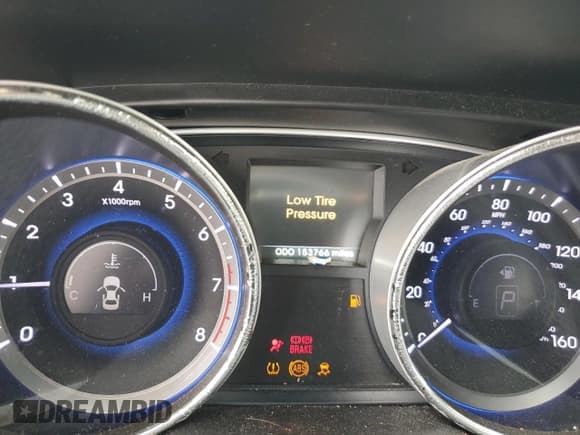 ✅ 2014 Hyundai Sonata SE • VIN: 5NPEC4AC0EH825706 • Lot: 65843944. Listed on Copart with 153,766 mi. Free auction sales archive from the USA and detailed vehicle history report at DreamBid. Image 9.