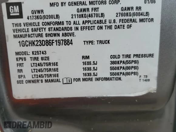 ✅ 2006 Chevrolet Silverado 2500HD LT2 • VIN: 1GCHK23D86F197884 • Lot: 44274085. Wystawiony na Copart z przebiegiem 272 875 mil. Bezpłatny archiwum sprzedaży aukcyjnych z USA i szczegółowy raport historii pojazdu na DreamBid. Zdjęcie 13.