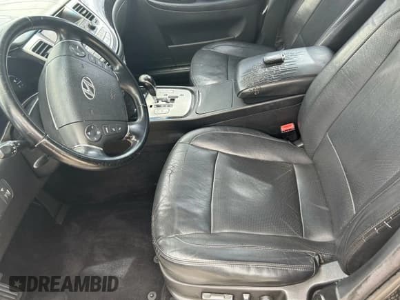 ✅ 2013 Hyundai Genesis 3.8L • VIN: KMHGC4DDXDU251483 • Lot: 91682505. Wystawiony na Copart z przebiegiem 167 830 mil. Bezpłatny archiwum sprzedaży aukcyjnych z USA i szczegółowy raport historii pojazdu na DreamBid. Zdjęcie 14.