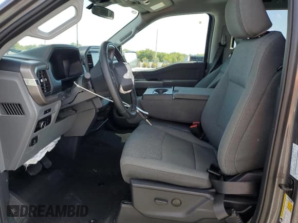 ✅ 2025 Ford F-150 XLT • VIN: 1FTEW3K88SKE77758 • Lot: 91565165. Wystawiony na Copart z przebiegiem 5 421 mil. Bezpłatny archiwum sprzedaży aukcyjnych z USA i szczegółowy raport historii pojazdu na DreamBid. Zdjęcie 7.