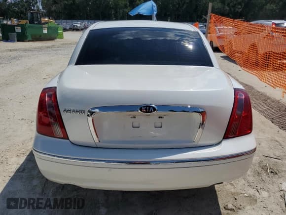 ✅ 2008 Kia Amanti • VIN: KNALD125285143902 • Лот: 70374355. Опубликован ранее на Copart с пробегом 228 720 миль. Бесплатный доступ к архиву аукционных продаж из США и подробный отчёт об истории автомобиля на DreamBid. Изображение 6.