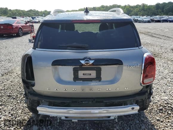 ✅ 2018 MINI Countryman Cooper • VIN: WMZYV5C36J3E04303 • Лот: 59775855. Опубликован ранее на Copart с пробегом 73 518 миль. Бесплатный доступ к архиву аукционных продаж из США и подробный отчёт об истории автомобиля на DreamBid. Изображение 6.