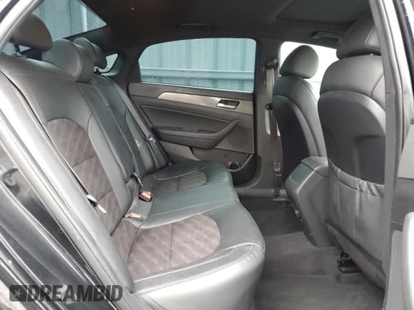 ✅ 2018 Hyundai Sonata SEL • VIN: 5NPE34AF2JH679555 • Лот: 90094675. Опубликован ранее на Copart с пробегом 215 459 миль. Бесплатный доступ к архиву аукционных продаж из США и подробный отчёт об истории автомобиля на DreamBid. Изображение 10.