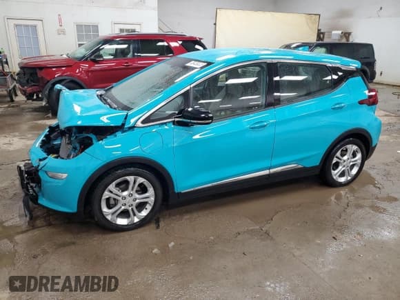 ✅ 2020 Chevrolet Bolt EV LT • VIN: 1G1FY6S00L4145130 • Лот: 88489835. Опубликован ранее на Copart с пробегом 52 356 миль. Бесплатный доступ к архиву аукционных продаж из США и подробный отчёт об истории автомобиля на DreamBid. Изображение 1.