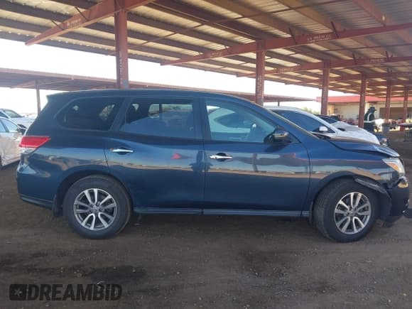 ✅ 2015 Nissan Pathfinder S • VIN: 5N1AR2MN4FC625872 • Lot: 43656579. Listed on IAAI with 139,277 mi. Free auction sales archive from the USA and detailed vehicle history report at DreamBid. Image 13.