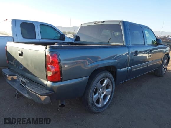 ✅ 2006 Chevrolet Silverado 1500 LT1 • VIN: 2GCEC13T061193899 • Лот: 43589182. Опубликован ранее на IAAI с пробегом 158 227 миль. Бесплатный доступ к архиву аукционных продаж из США и подробный отчёт об истории автомобиля на DreamBid. Изображение 4.