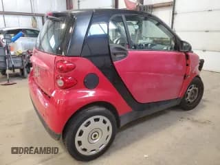 ✅ 2009 Smart fortwo Pure • VIN: WMEEJ31X89K262979 • Lot: 91337845. Wystawiony na Copart z przebiegiem 42 484 mil. Bezpłatny archiwum sprzedaży aukcyjnych z USA i szczegółowy raport historii pojazdu na DreamBid. Zdjęcie 3.