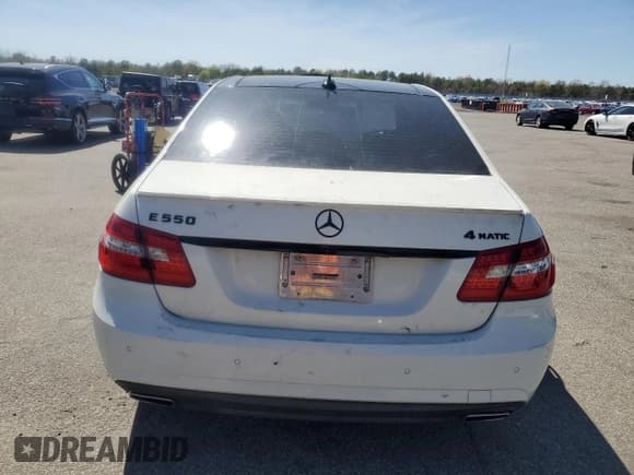 ✅ 2011 Mercedes-Benz E 550 Luxury • VIN: WDDHF9AB2BA460673 • Lot: 55381065. Listed on Copart with 186,665 mi. Free auction sales archive from the USA and detailed vehicle history report at DreamBid. Image 6.