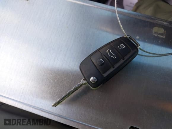 ✅ 2014 Audi Q7 S line Prestige • VIN: WA1DGAFE2ED007435 • Lot: 43739832. Wystawiony na IAAI z przebiegiem 145 787 mil. Bezpłatny archiwum sprzedaży aukcyjnych z USA i szczegółowy raport historii pojazdu na DreamBid. Zdjęcie 11.