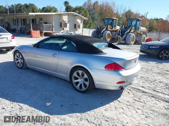✅ 2007 BMW 6 Series 650i • VIN: WBAEK13517CN81172 • Lot: 43692785. Listed on IAAI with 111,565 mi. Free auction sales archive from the USA and detailed vehicle history report at DreamBid. Image 3.