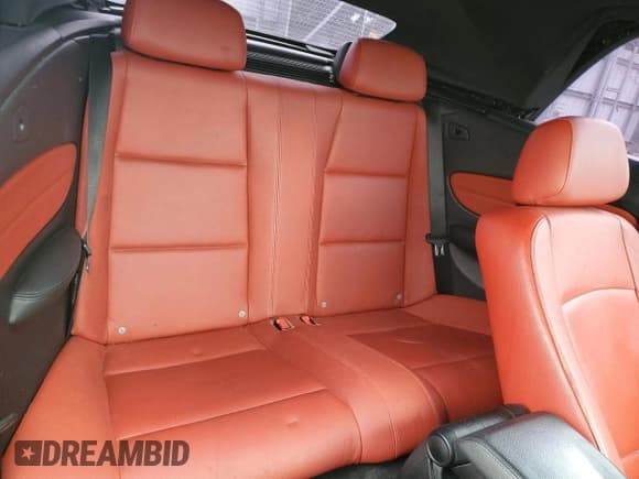 ✅ 2010 BMW 1 Series 128i • VIN: WBAUN1C58AVH82133 • Lot: 63510573. Listed on Copart with Not provided. Free auction sales archive from the USA and detailed vehicle history report at DreamBid. Image 10.