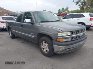 ✅ 2001 Chevrolet Silverado 1500 LS • VIN: 2GCEC19V911163849 • Лот: 43250958. Опубликован ранее на IAAI с пробегом 273 799 миль. Бесплатный доступ к архиву аукционных продаж из США и подробный отчёт об истории автомобиля на DreamBid. Изображение 1.