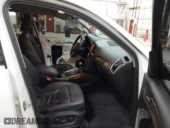 ✅ 2011 Audi Q5 Premium • VIN: WA1CFAFP7BA047054 • Lot: 41771362. Listed on IAAI with 155,066 mi. Free auction sales archive from the USA and detailed vehicle history report at DreamBid. Image 5.