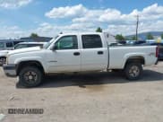 ✅ 2006 Chevrolet Silverado 2500HD LT3 • VIN: 1GCHK23G96F263885 • Лот: 42560573. Опубликован ранее на IAAI с пробегом 122 242 миль. Бесплатный доступ к архиву аукционных продаж из США и подробный отчёт об истории автомобиля на DreamBid. Изображение 14.