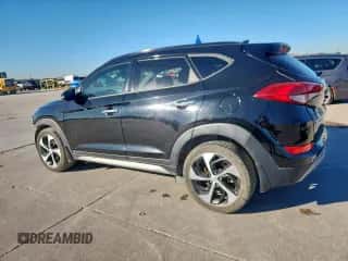 2017 Hyundai Tucson Sport z VIN KM8J33A26HU314717, wystawiony jako Copart lot #90794805 z przebiegiem 91 382 mil mil oraz Szkoda całkowita • Salvage title. Historia ofert i sprzedaży dostępna na DreamBid. Obrazek 2.