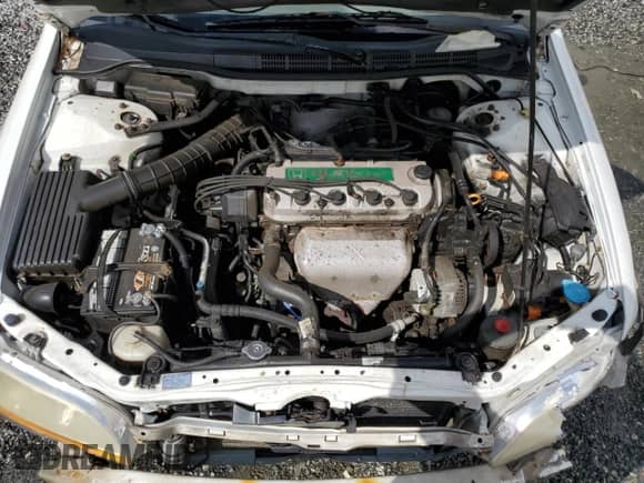 2000 Honda Accord EX с VIN 1HGCG6679YA137588, выставлен на аукционе Copart как лот 68476555 с пробегом 292 941 миль миль и Списание • Salvage title. История ставок и продаж доступна на DreamBid. Изображение 11.