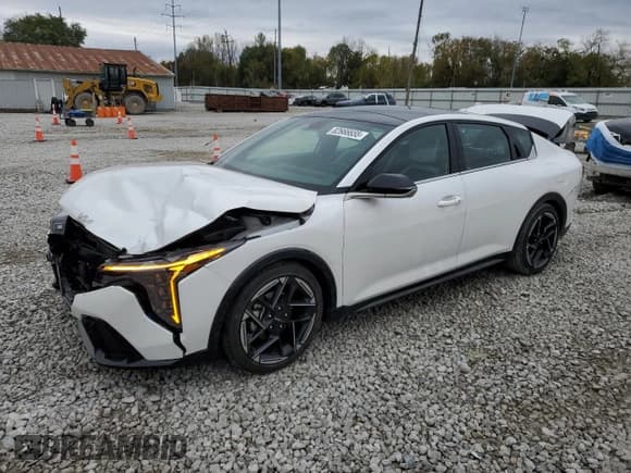 ✅ 2025 Kia K4 GT-Line • VIN: 3KPFW4DE9SE115843 • Lot: 82666655. Wystawiony na Copart z przebiegiem 6 545 mil. Bezpłatny archiwum sprzedaży aukcyjnych z USA i szczegółowy raport historii pojazdu na DreamBid. Zdjęcie 1.