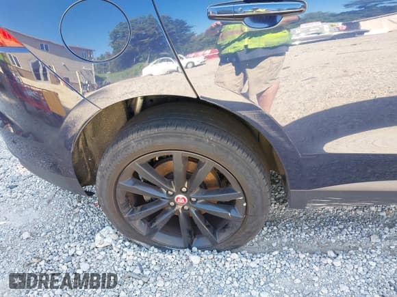 ✅ 2017 Jaguar F-Pace 35t Prestige • VIN: SADCK2BV7HA891099 • Lot: 42789492. Listed on IAAI with 83,380 mi. Free auction sales archive from the USA and detailed vehicle history report at DreamBid. Image 6.