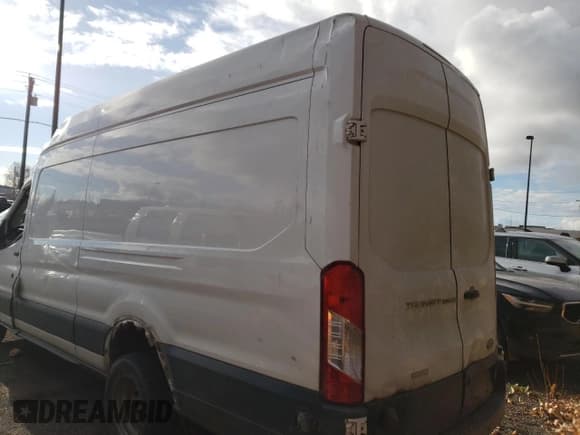 ✅ 2017 Ford Transit • VIN: 1FTWS4XGXHKA55683 • Лот: 77044594. Опубликован ранее на Copart с пробегом 101 431 миль. Бесплатный доступ к архиву аукционных продаж из США и подробный отчёт об истории автомобиля на DreamBid. Изображение 2.