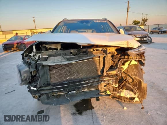 ✅ 2020 Hyundai Santa Fe Limited • VIN: 5NMS53AD1LH196175 • Лот: 82473035. Опубликован ранее на Copart с пробегом 97 466 миль. Бесплатный доступ к архиву аукционных продаж из США и подробный отчёт об истории автомобиля на DreamBid. Изображение 5.