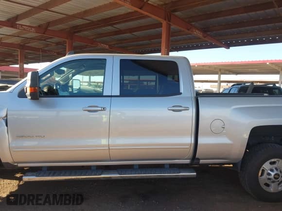✅ 2016 Chevrolet Silverado 2500HD LT • VIN: 1GC1KVE87GF305772 • Lot: 43575441. Listed on IAAI with 85,840 mi. Free auction sales archive from the USA and detailed vehicle history report at DreamBid. Image 15.