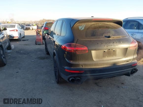 ✅ 2017 Porsche Cayenne Turbo • VIN: WP1AC2A2XHLA92993 • Lot: 41264521. Listed on IAAI with 83,257 mi. Free auction sales archive from the USA and detailed vehicle history report at DreamBid. Image 3.