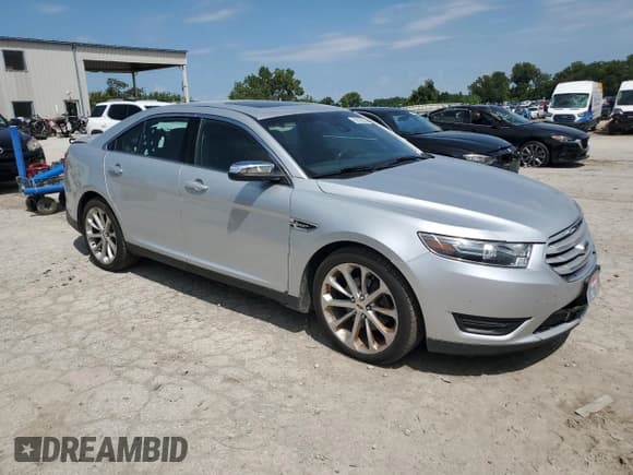 ✅ 2017 Ford Taurus Limited • VIN: 1FAHP2J8XHG106012 • Лот: 69325525. Опубликован ранее на Copart с пробегом 145 159 миль. Бесплатный доступ к архиву аукционных продаж из США и подробный отчёт об истории автомобиля на DreamBid. Изображение 4.
