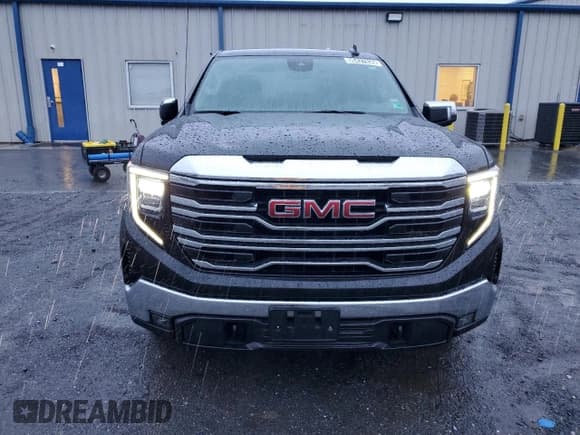 ✅ 2025 GMC Sierra 1500 SLT • VIN: 1GTUUDEDXSZ181258 • Лот: 90437835. Опубликован ранее на Copart с пробегом 15 831 миль. Бесплатный доступ к архиву аукционных продаж из США и подробный отчёт об истории автомобиля на DreamBid. Изображение 5.