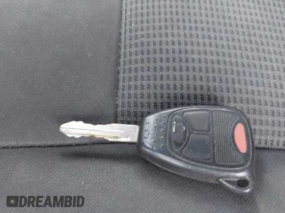 ✅ 2009 Jeep Liberty Sport • VIN: 1J8GN28K99W501893 • Lot: 43747282. Listed on IAAI with 201,230 mi. Free auction sales archive from the USA and detailed vehicle history report at DreamBid. Image 11.