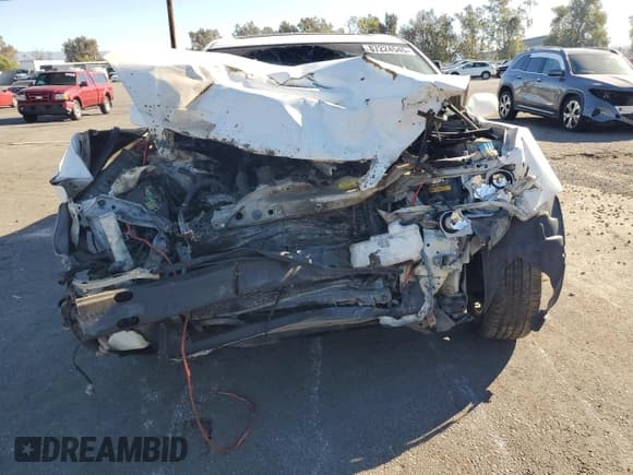 ✅ 2005 Toyota Camry XLE • VIN: 4T1BF30K25U097806 • Лот: 87224545. Опубликован ранее на Copart с пробегом 275 381 миль. Бесплатный доступ к архиву аукционных продаж из США и подробный отчёт об истории автомобиля на DreamBid. Изображение 5.