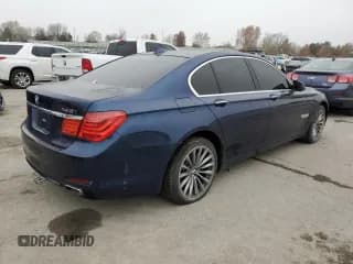 ✅ 2012 BMW 7 Series 740i • VIN: WBAKA4C55CC613381 • Лот: 93689325. Опубликован ранее на Copart с пробегом 139 079 миль. Бесплатный доступ к архиву аукционных продаж из США и подробный отчёт об истории автомобиля на DreamBid. Изображение 4.