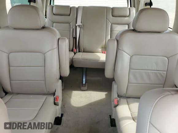 ✅ 2006 Ford Expedition Limited • VIN: 1FMFU20586LA25625 • Lot: 81314405. Wystawiony na Copart z przebiegiem 118 992 mil. Bezpłatny archiwum sprzedaży aukcyjnych z USA i szczegółowy raport historii pojazdu na DreamBid. Zdjęcie 10.