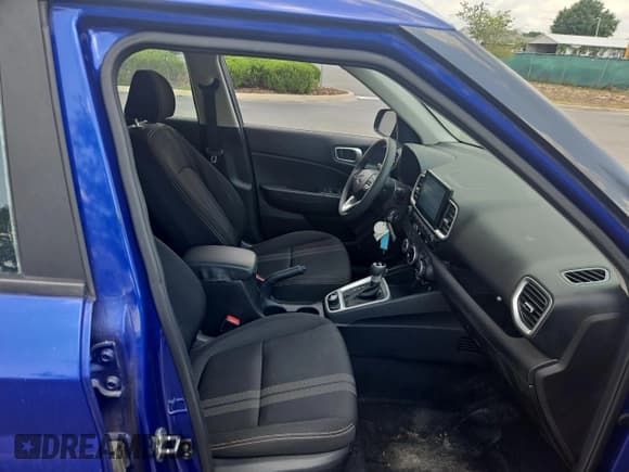 ✅ 2020 Hyundai Venue SEL • VIN: KMHRC8A36LU024463 • Lot: 56528095. Listed on Copart with 16,989 mi. Free auction sales archive from the USA and detailed vehicle history report at DreamBid. Image 5.