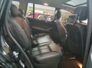 ✅ 2010 Mercedes-Benz GL 550 • VIN: 4JGBF8GE9AA621817 • Lot: 53344305. Wystawiony na Copart z przebiegiem 89 642 mil. Bezpłatny archiwum sprzedaży aukcyjnych z USA i szczegółowy raport historii pojazdu na DreamBid. Zdjęcie 11.