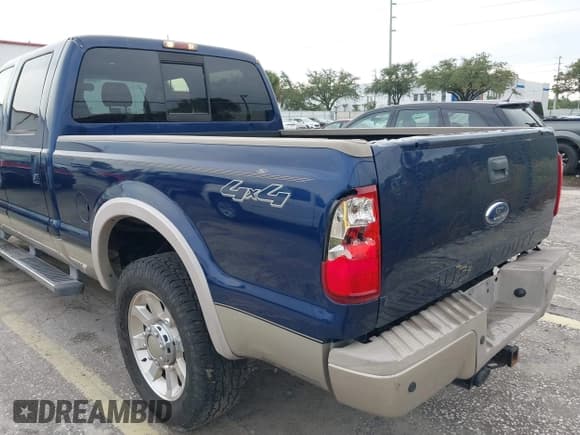 ✅ 2009 Ford F-250 XL • VIN: 1FTSW21R89EA38852 • Lot: 43647025. Listed on IAAI with 181,753 mi. Free auction sales archive from the USA and detailed vehicle history report at DreamBid. Image 18.