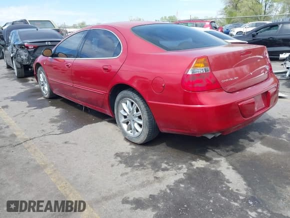 ✅ 2003 Chrysler 300M M • VIN: 2C3AE66G83H567901 • Lot: 42046395. Wystawiony na IAAI z przebiegiem 136 857 mil. Bezpłatny archiwum sprzedaży aukcyjnych z USA i szczegółowy raport historii pojazdu na DreamBid. Zdjęcie 3.