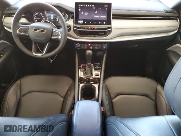 ✅ 2025 Jeep Compass Limited • VIN: 3C4NJDCN7ST548455 • Lot: 90300255. Listed on Copart with 21,116 mi. Free auction sales archive from the USA and detailed vehicle history report at DreamBid. Image 8.