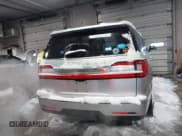 ✅ 2019 Lincoln Navigator Reserve • VIN: 5LMJJ3LTXKEL25178 • Lot: 43818096. Listed on IAAI with 115,997 mi. Free auction sales archive from the USA and detailed vehicle history report at DreamBid. Image 16.