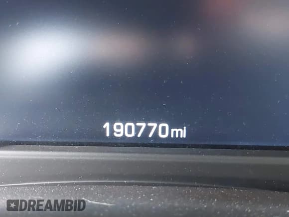 ✅ 2020 Chevrolet Suburban LT • VIN: 1GNSCHKC4LR154126 • Lot: 42983785. Wystawiony na IAAI z przebiegiem 190 770 mil. Bezpłatny archiwum sprzedaży aukcyjnych z USA i szczegółowy raport historii pojazdu na DreamBid. Zdjęcie 15.