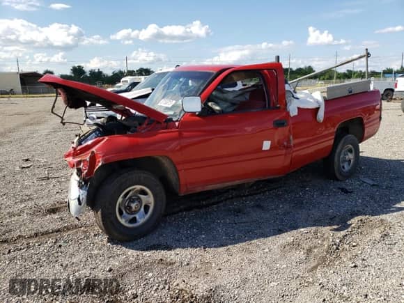 1995 Dodge 1500 z VIN 1B7HC16Y0SS339099, wystawiony jako Copart lot #37150013 z przebiegiem 160 407 mil mil oraz Nie do naprawy • Non repairable. Historia ofert i sprzedaży dostępna na DreamBid. Obrazek 1.