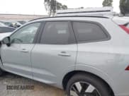 ✅ 2025 Volvo XC60 Plus • VIN: YV4H60RC4S1000561 • Lot: 42644166. Listed on IAAI with 9,457 mi. Free auction sales archive from the USA and detailed vehicle history report at DreamBid. Image 15.