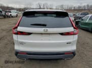 ✅ 2024 Honda CR-V Sport • VIN: 2HKRS6H56RH810124 • Лот: 85444585. Опубликован ранее на Copart с пробегом 14 964 миль. Бесплатный доступ к архиву аукционных продаж из США и подробный отчёт об истории автомобиля на DreamBid. Изображение 6.