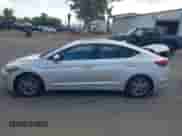 2018 Hyundai Elantra Value Edition z VIN KMHD84LFXJU493337, wystawiony jako IAAI lot #43436436 z przebiegiem 118 234 mil mil oraz . Historia ofert i sprzedaży dostępna na DreamBid. Obrazek 14.