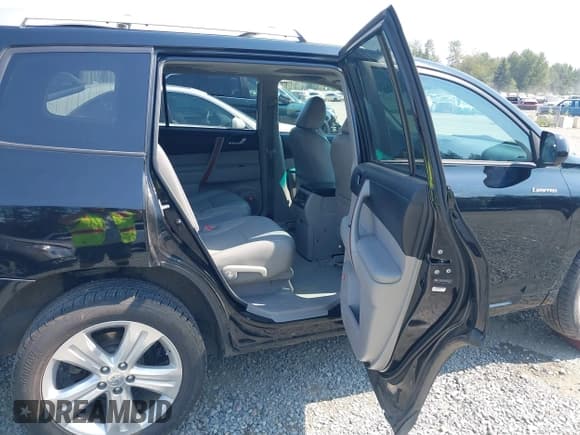 ✅ 2010 Toyota Highlander Limited • VIN: 5TDDK3EH8AS025271 • Lot: 43046008. Listed on IAAI with 213,569 mi. Free auction sales archive from the USA and detailed vehicle history report at DreamBid. Image 8.