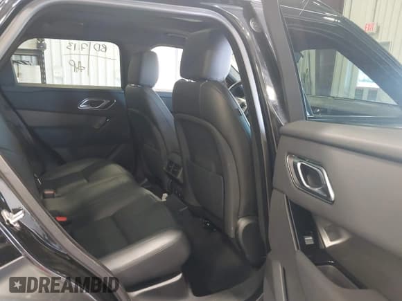 ✅ 2025 Land Rover Range Rover Velar Dynamic SE • VIN: SALYL2EX3SA398189 • Lot: 42806050. Listed on IAAI with 29,765 mi. Free auction sales archive from the USA and detailed vehicle history report at DreamBid. Image 8.