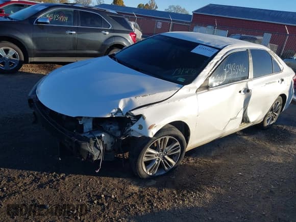 ✅ 2016 Toyota Camry SE • VIN: 4T1BF1FK1GU131278 • Lot: 43435416. Listed on IAAI with 164,765 mi. Free auction sales archive from the USA and detailed vehicle history report at DreamBid. Image 19.